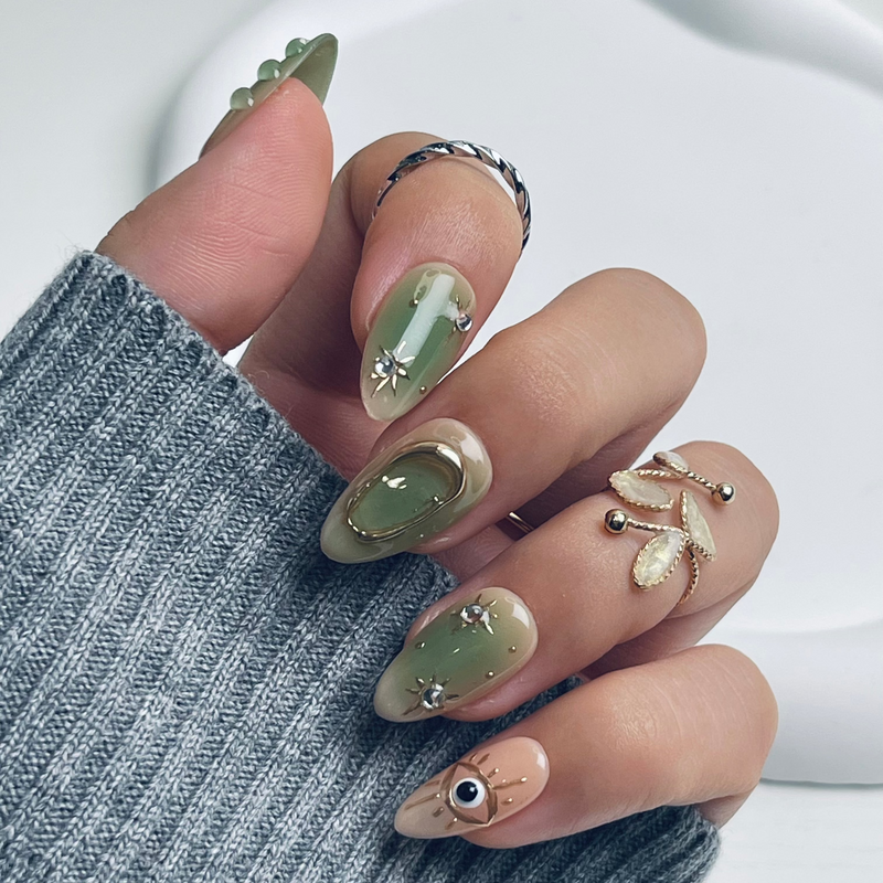 Emerald Treasure | Short Almond