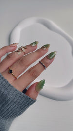 Emerald Treasure | Short Almond