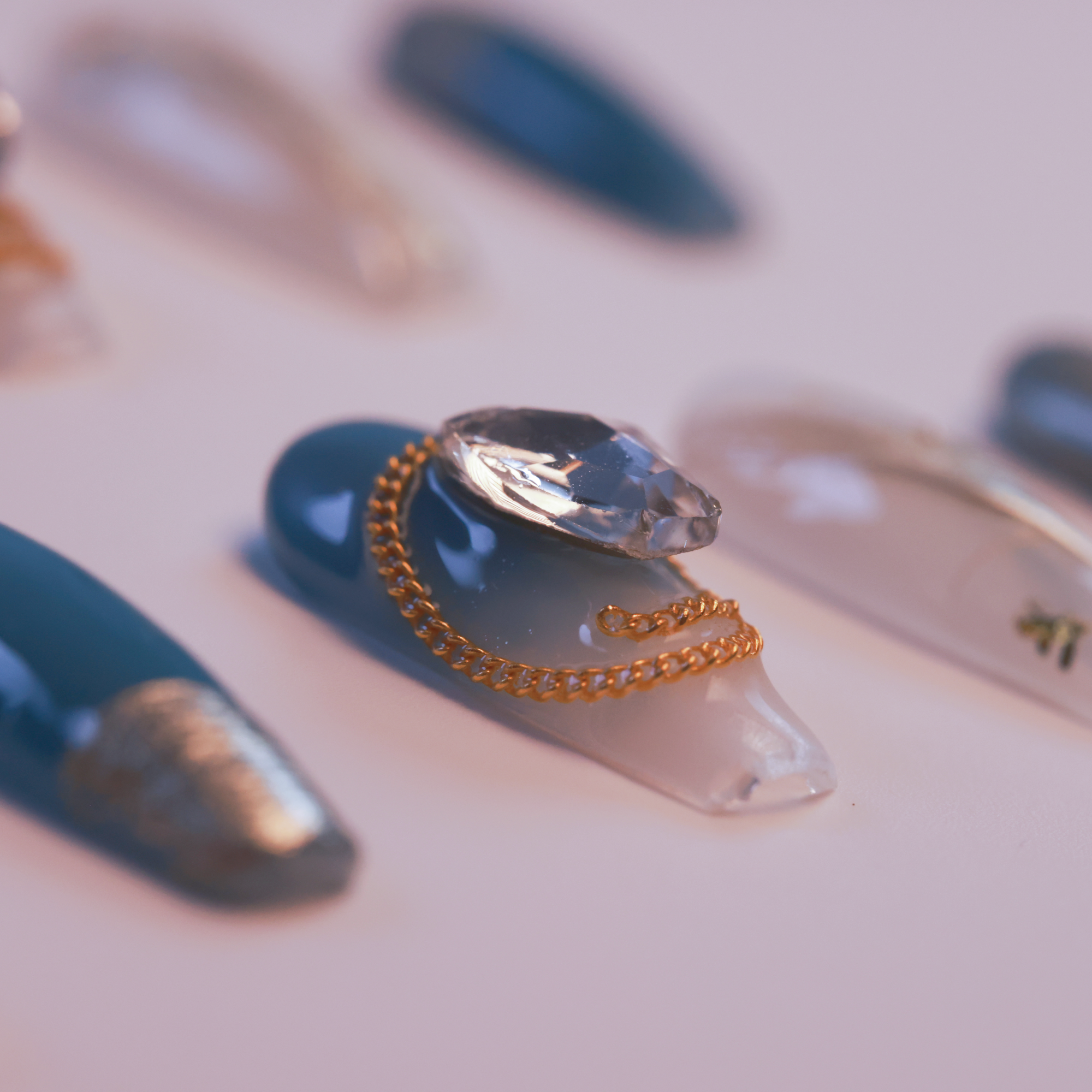 Royal Elegance | Medium Coffin